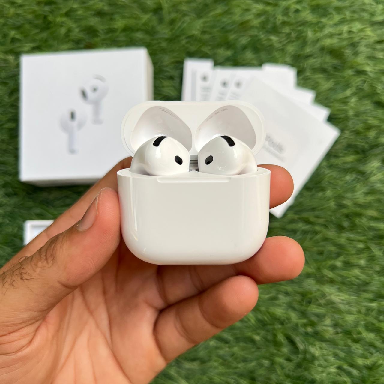 AirPods 4