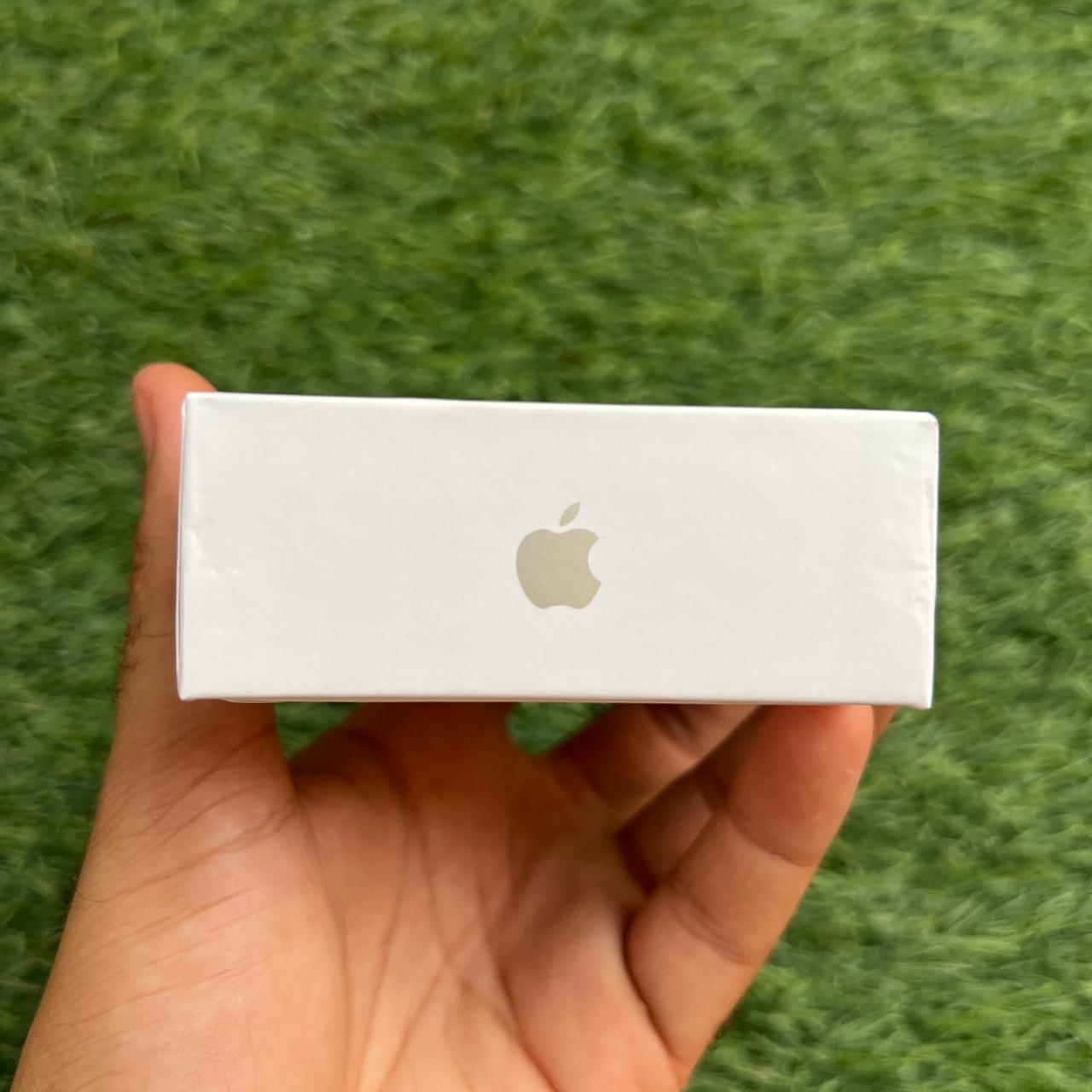 AirPods 4