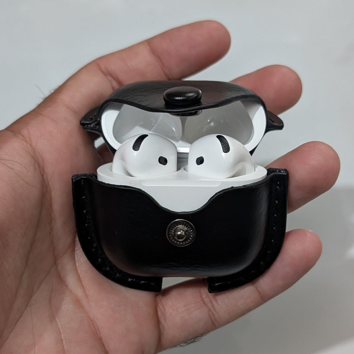 AirPods 4